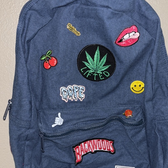 Herschel Supply Company - Picture 7 of 11